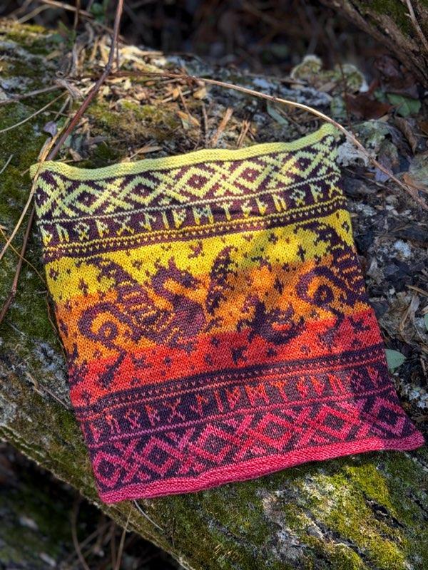 Dragon Riders Cowl Yarn Bundle